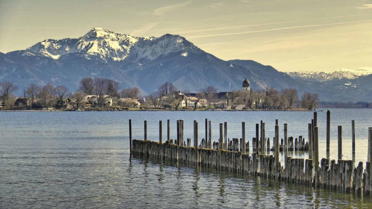 Lieblingseck Nachhaltige 5 Sterne Ferienwohnung Direkt Am Chiemsee 吉塔特埃姆吉姆 外观 照片